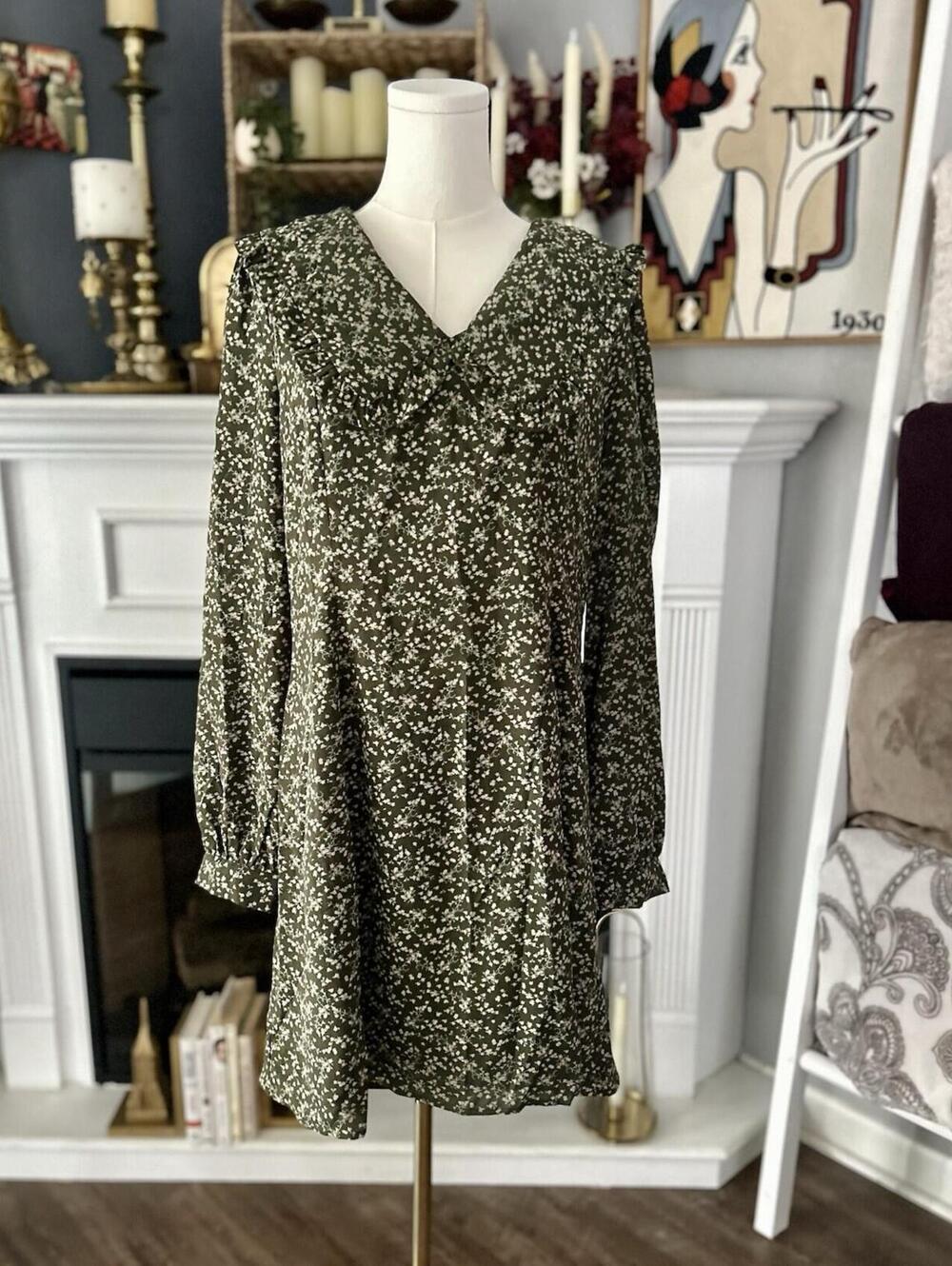 Doe and Rae Olive Green Dress W/Peter Pan Collar, Floral, Size Large Women’s